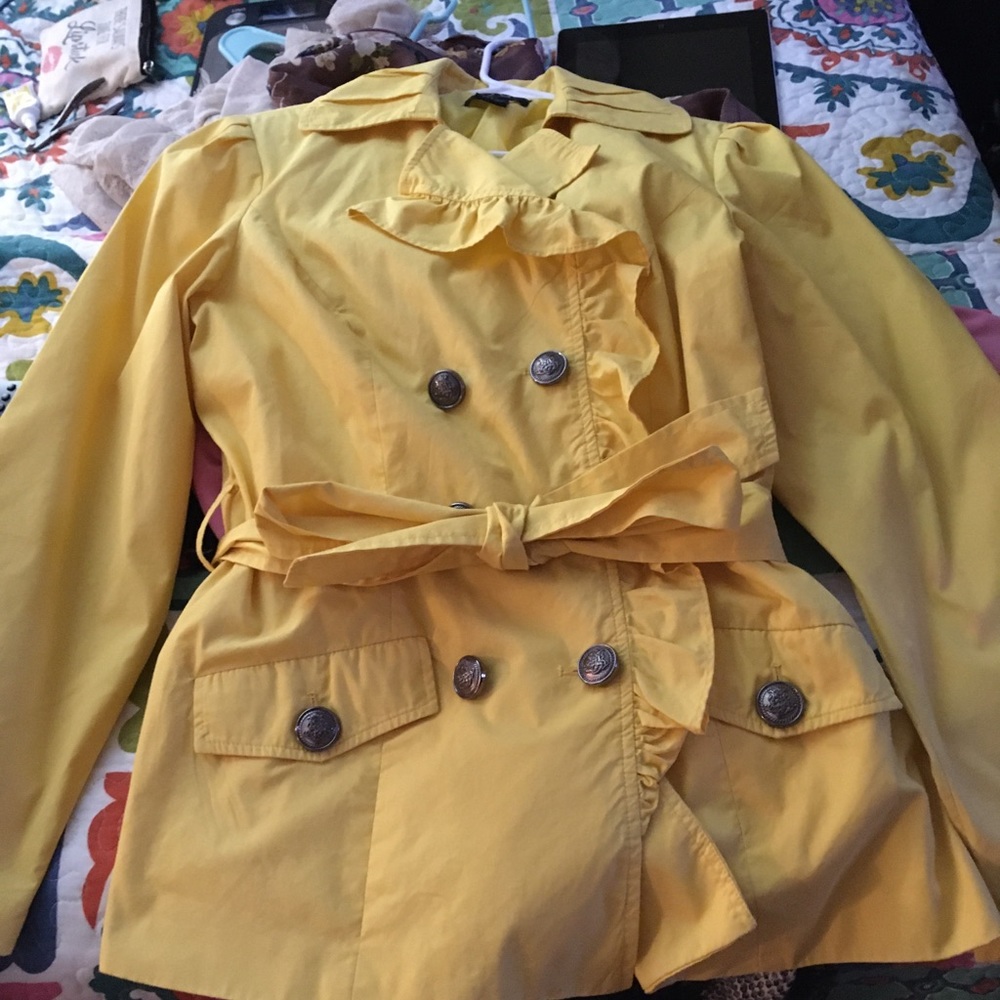 Lightweight yellow double breasted jacket